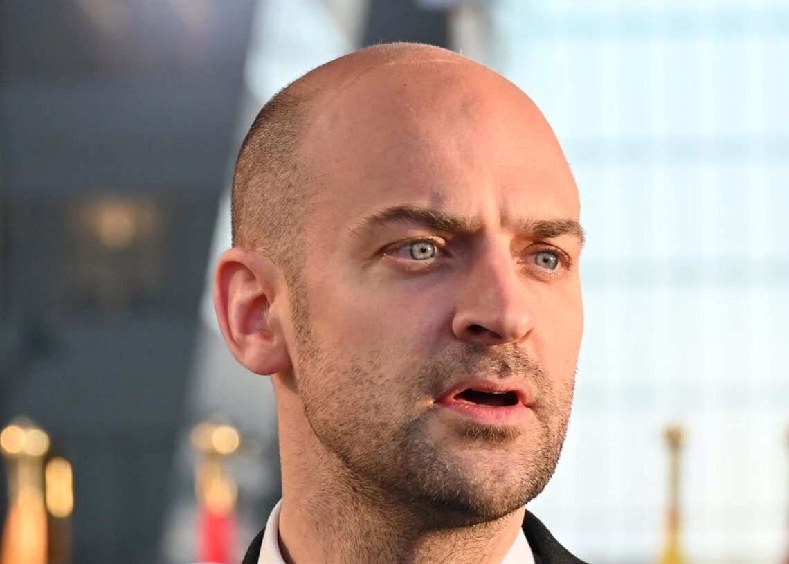 Archivo - El ministro de Exteriores de Francia, Jean-Noel Barrot, durante una comparecencia ante la prensa desde la sede de la OTAN en la capital de Bélgica, Bruselas (archivo)Anna Ross/dpa - Archivo