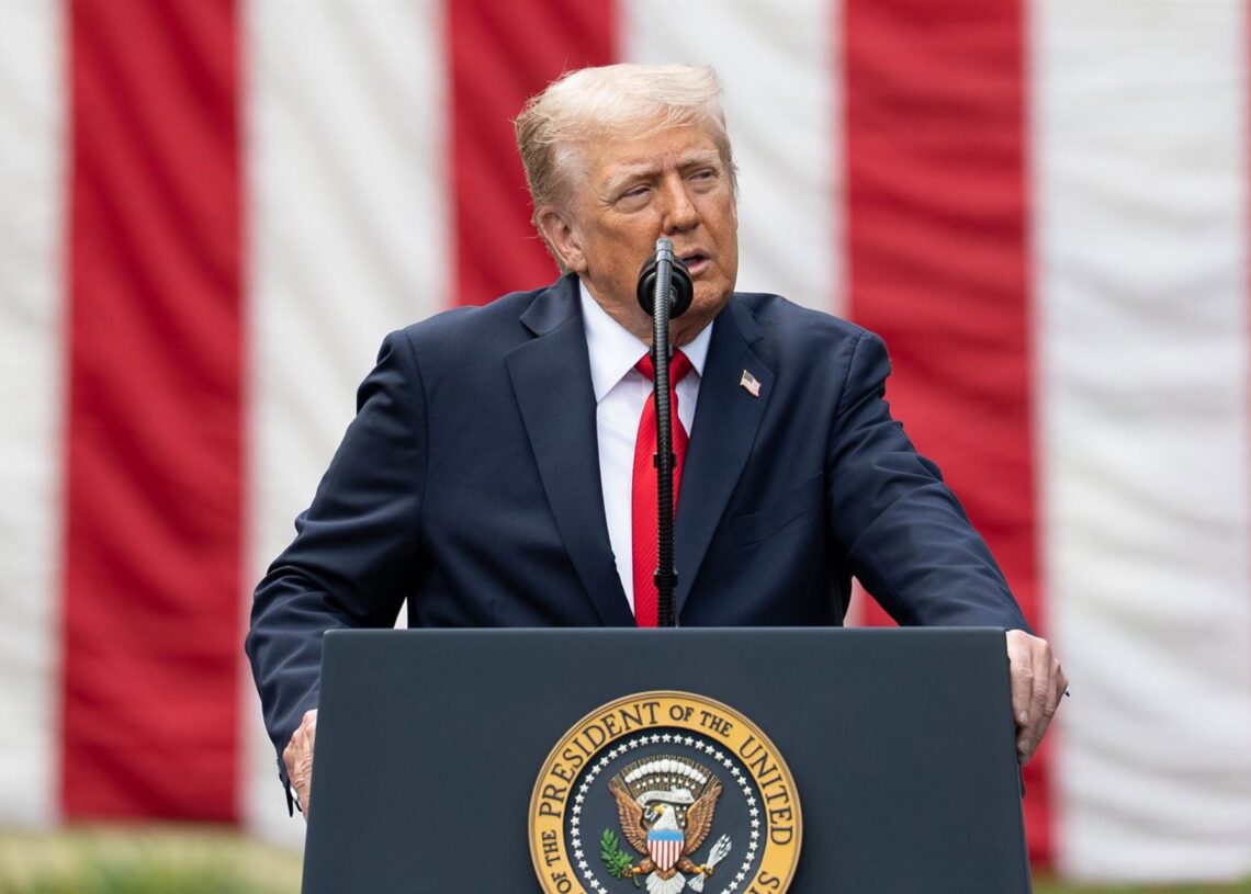 HANDOUT - 11 September 2025, US, Arlington: US President Donald Trump delivers a speech during an event at the Pentagon, as part of the ceremonies marking the 24th anniversary of the September 11, 2001 attacks. Photo: Andrea Hanks/White House/dpa - ATTENTAndrea Hanks/White House/dpa