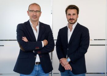 Archivo - Economía.- EYSA y Palantir firman un acuerdo de tres años para impulsar el desarrollo de aplicaciones de movilidadRAFA MARTIN - Archivo