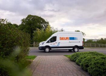 Seur avanza hacia las cero emisiones netas con un aumento del 65% en su flota eléctrica en 2024SEUR