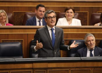 El ministro de la Presidencia, Relaciones con las Cortes y Justicia, Félix Bolaños, interviene durante una sesión de control al Gobierno en el Congreso de los Diputados, a 17 de septiembre de 2025, en Madrid (España).Ananda Manjón - Europa Press