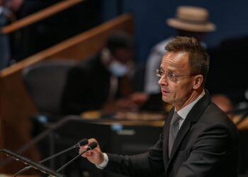 El ministro de Exteriores de Hungría, Péter Szijjártó, en la 80ª Asamblea General de Naciones UnidasEuropa Press/Contacto/Bianca Otero