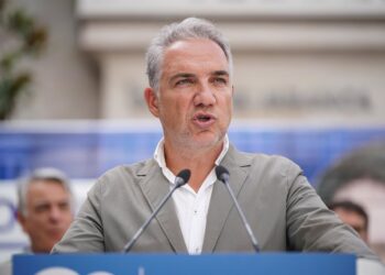 El vicesecretario de coordinación autonómica, Elías Bendodo, se reúne con el grupo parlamentario del PP vasco, a 19 de septiembre de 2025, en Vitoria-Gasteiz, Álava, País Vasco (España). Iñaki Berasaluce - Europa Press