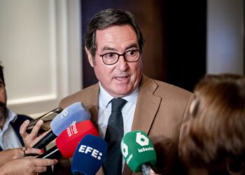 El presidente de la CEOE, Antonio Garamendi, durante la primera jornada del Forbes Spain Economic Summit 2025A. Pérez Meca - Europa Press