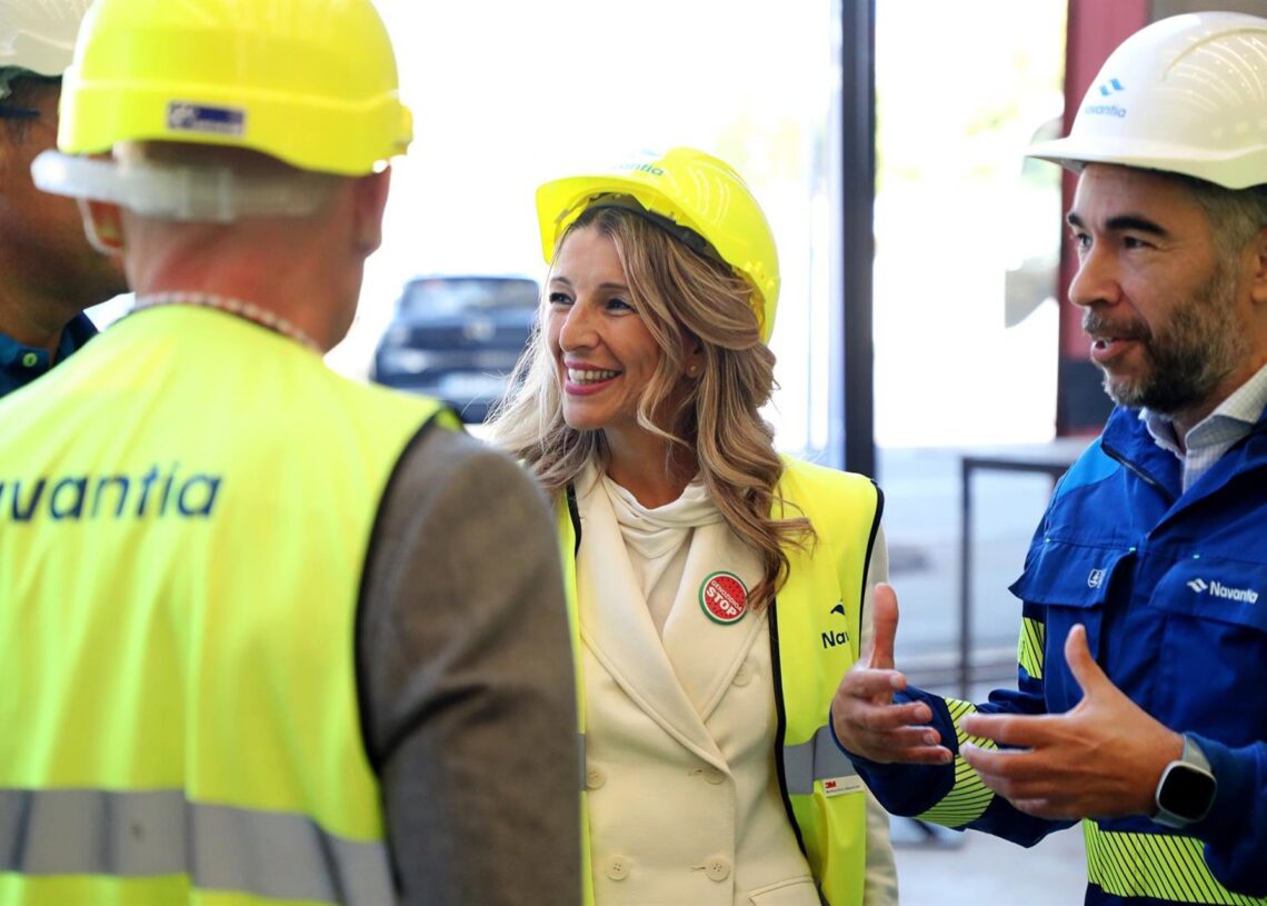 La vicepresidenta segunda del Gobierno y ministra de Trabajo y Economía Social, Yolanda Díaz, visita las instalaciones de Navantia en Ferrolterra, a 25 de septiembre de 2025, en Ferrol, A Coruña, Galicia (España). Yolanda Díaz se reúne tanto con la direccRaúl Lomba - Europa Press