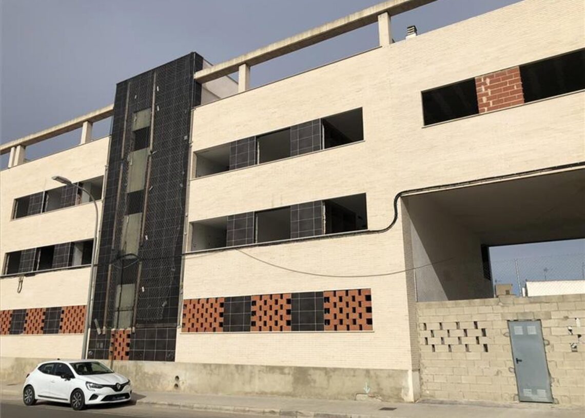 Edificio inacabado.HIPOGES