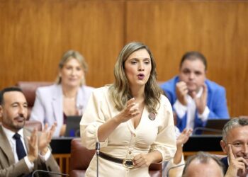 La portavoz parlamentaria del PSOE-A, María Márquez, interviene durante la sesión de control en el pleno del Parlamento andaluz. A 25 de septiembre de 2025. (Foto de archivo).María José López - Europa Press