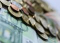 Archivo - Monedas y billetes de euro.EUROPA PRESS - Archivo