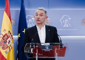 Archivo - El portavoz parlamentario de IU y diputado de Sumar, Enrique Santiago, durante una rueda de prensa en el Congreso de los Diputados, a 21 de enero de 2025, en Madrid (España).Carlos Luján - Europa Press - Archivo