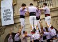 Imagen de una dde las pancartas en la fachada del Ayuntamiento de Barcelona durante la diada 'castellera'LORENA SOPENA - EUROPA PRESS