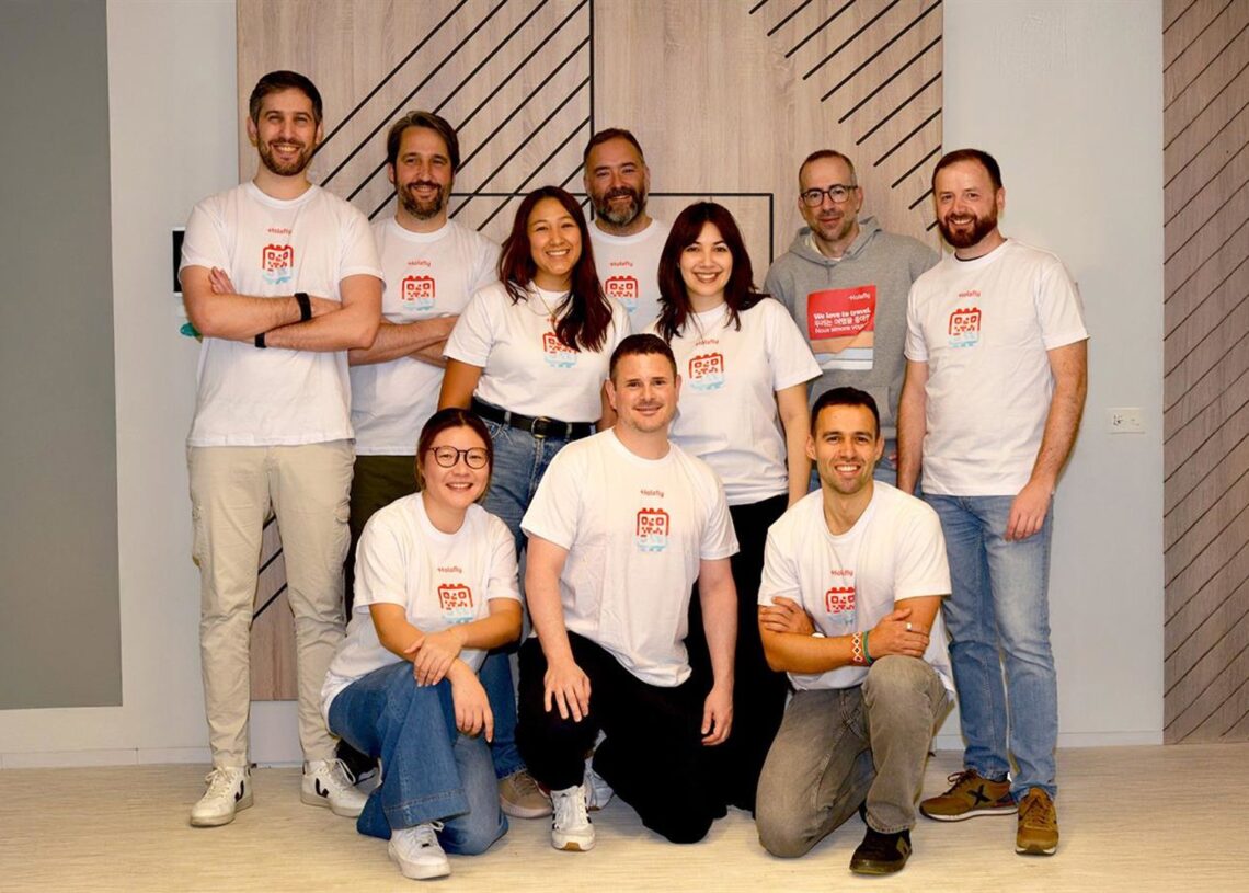 Archivo - Equipo de HolaflyHOLAFLY - Archivo