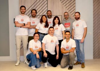 Archivo - Equipo de HolaflyHOLAFLY - Archivo