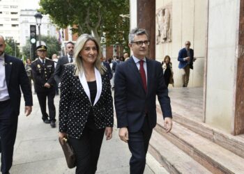 El ministro de la Presidencia, Justicia y Relaciones con las Cortes, José Manuel Bolaños, junto a la delegada del Gobierno en C-LM, Milagros Tolón.VÍCTOR FERNÁNDEZ/EUROPA PRESS
