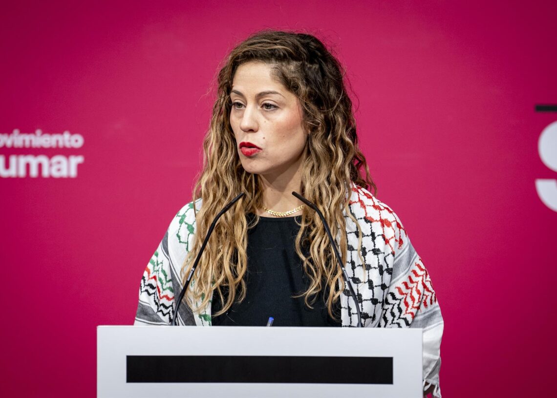 La coordinadora del Movimiento Sumar, Lara Hernández, interviene durante la celebración del Grupo Coordinador de Movimiento Sumar, el primero del presente curso político, en el Espacio Unonueve, a 27 de septiembre de 2025, en Madrid (España).A. Pérez Meca - Europa Press