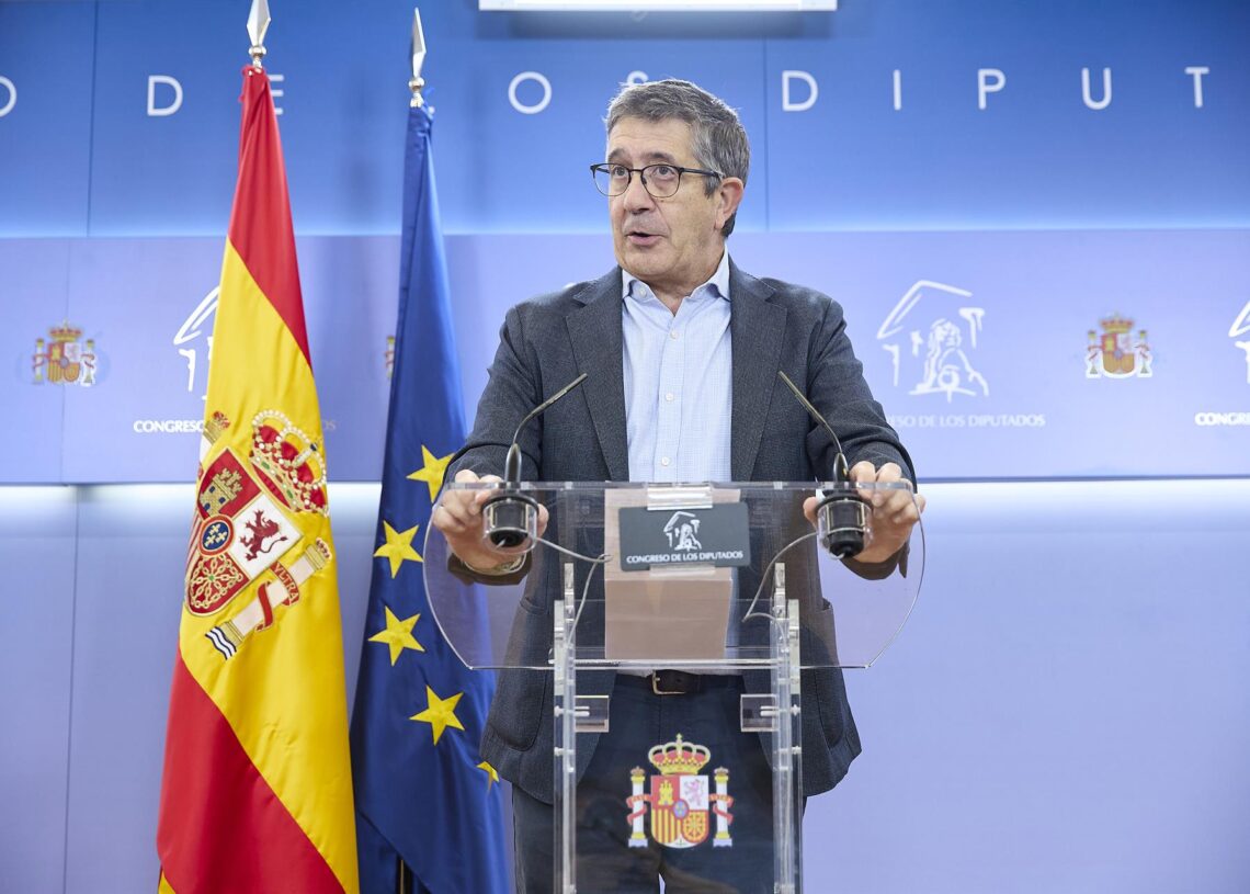 El portavoz del PSOE en el Congreso, Patxi López, durante una rueda de prensa posterior a la reunión de la junta de portavoces, en el Congreso de los Diputados, a 9 de septiembre de 2025, en Madrid (España).Jesús Hellín - Europa Press