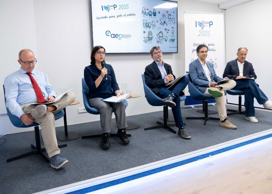 Rueda de prensa de la Asociación Española de Pediatría con motivo del Día de la Pediatría.JOSE LUIS PINDADO