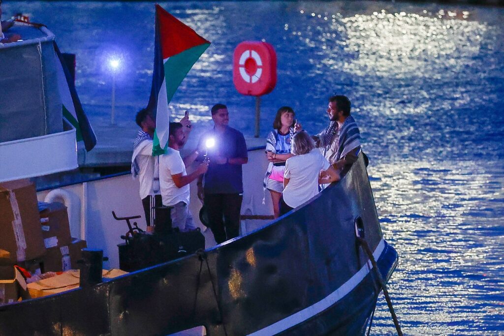 Greta Thunberg partiendo con la Global Sumud Flotilla desde el puerto de Barcelona, el pasado 1 de septiembre. Kike Rincón/Europa Press