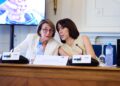 (Foto de ARCHIVO)
La presidenta de la CRUE, Eva Alcón (i), y la ministra de Ciencia, Innovación y Universidades, Diana Morant (d), durante la clausura de los Cursos de Verano de la UIMP, en el Palacio de la Magdalena, a 4 de septiembre de 2025, en Santander, Cantabria (España). | Juanma Serrano / Europa Press
04 SEPTIEMBRE 2025;DIANA MORANT;CLAUSURA;UIMP;SANTANDER;CANTABRIA;
04/9/2025
