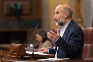 Nuevo revés para la reducción de jornada: fracasa la propuesta de 35 horas semanales del BNG