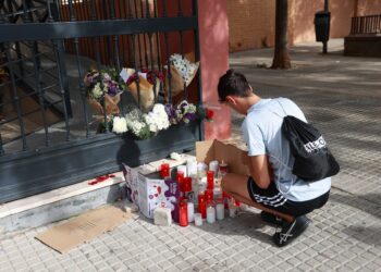 Homenaje a Sandra Peña en el lugar del fallecimiento. Rocío Ruz/Europa Press.