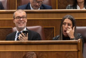 El Gobierno se abre a desbloquear la iniciativa contra la multirreincidencia de Junts, pero reconoce que «no es fácil llegar a un acuerdo»