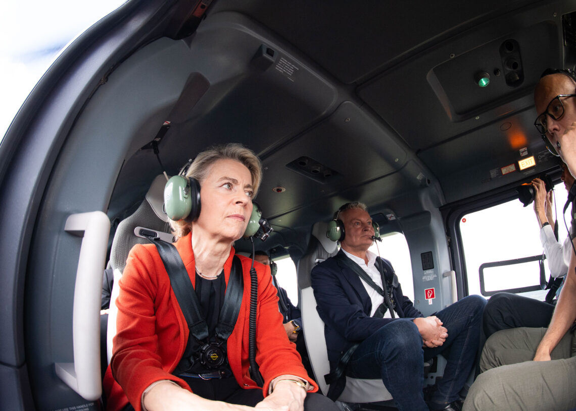 Prezidentas susitinka su Europos Komisijos Pirmininke Ursula von der Leyen.