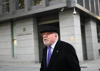 Archivo - El comisario jubilado José Manuel Villarejo a su llegada a un juicio en la sede de la Audiencia Nacional, en Madrid (España). Fernando Sánchez - Europa Press - Archivo