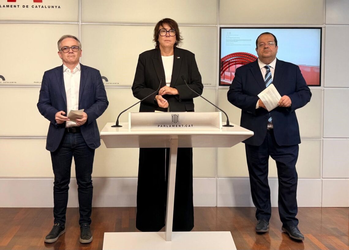 El presidente de ERC en el Parlament, Josep Maria Jové; la eurodiputada y adjunta a la presidencia de ERC, Diana Riba, y el diputado de ERC en el Parlament Joan Ignasi Elena en rueda de prensa.EUROPA PRESS