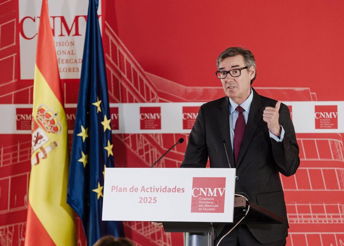Archivo - El presidente de la CNMV, Carlos San Basilio, interviene durante la presentación del plan de actividades para 2025, en la sede de la Comisión Nacional del Mercado de Valores (CNMV), a 26 de febrero de 2025, en Madrid (España).Carlos Luján - Europa Press - Archivo