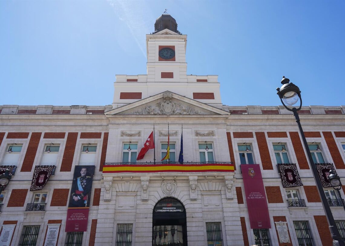Archivo - Fachada de la Real Casa de Correos. COMUNIDAD DE MADRID - Archivo
