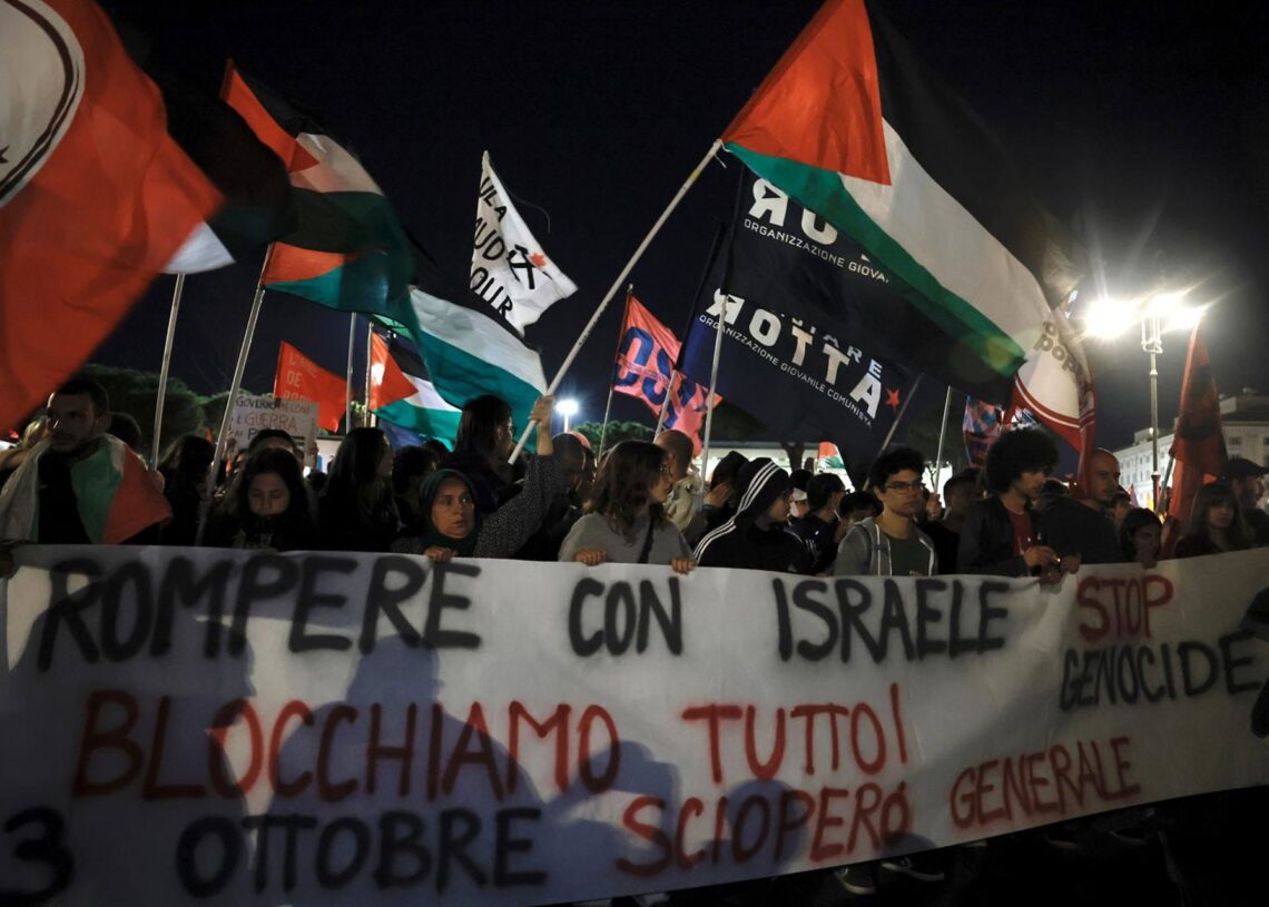 Manfiestación en Italia en contra de la intercepción israelí de la flotilla a GazaCecilia Fabiano/LaPresse via ZUM / DPA