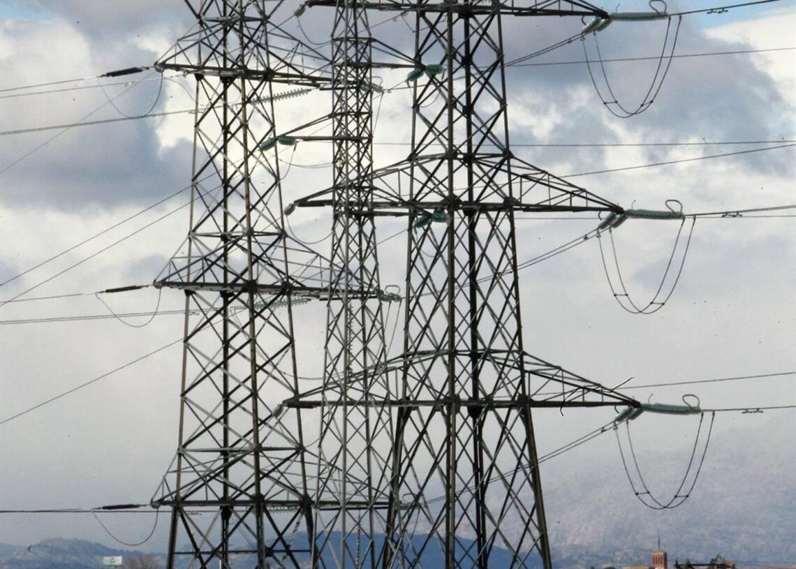 Archivo - Electricidad, energía, cables, torres eléctricas, corrienteEUROPA PRESS - Archivo