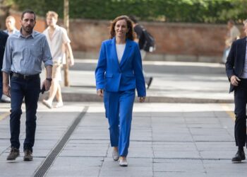 La ministra de Sanidad, Mónica García, a su llegada a la presentación de la campaña de promoción de hábitos saludables para la infancia, en los Cines Renoir Princesa, a 3 de octubre de 2025, en Madrid (España).Eduardo Parra - Europa Press