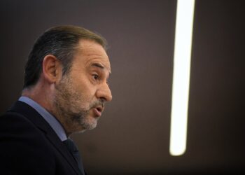 Archivo - El exministro José Luis Ábalos durante una rueda de prensa en el Congreso de los Diputados.Fernando Sánchez - Europa Press - Archivo
