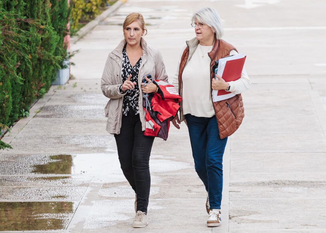 Archivo - (Foto de ARCHIVO)La exconsellera de Justicia e Interior de la Generalitat valenciana, Salomé Pradas (i), llega a la reunión del Centro de Coordinación Operativo Integrado (CECOPI) Europa Press - Archivo