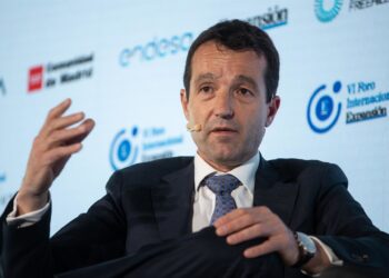 Archivo - El presidente de Indra, Ángel Escribano, durante la segunda jornada del VI Foro Internacional Expansión, en el Parador de Alcalá de Henares, a 22 de mayo de 2025, en Alcalá de Henares, Madrid (España). Alejandro Martínez Vélez - Europa Press - Archivo