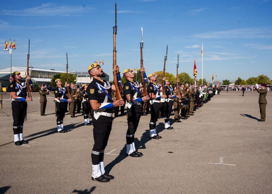 Acto militar de la Unidad Militar de Emergencias (UME) presidido por la ministra de Defensa, Margarita Robles, con motivo de su XX Aniversario, en la Base Aérea de Torrejón de Ardoz, a 4 de octubre de 2025, Madrid (España).Matias Chiofalo - Europa Press