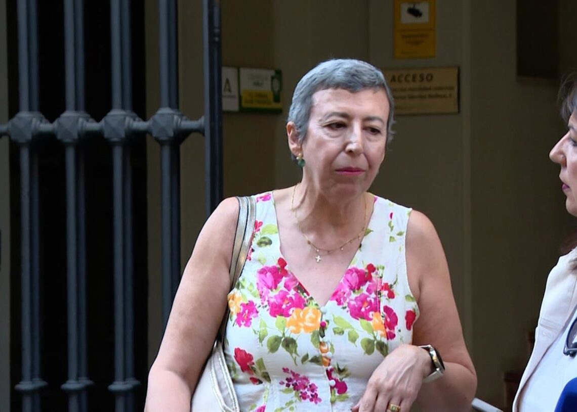 Una de las enfermas de cáncer de mama que participó en la reunión del pasado jueves con la consejera de Salud, Rocío Hernández.EUROPA PRESS