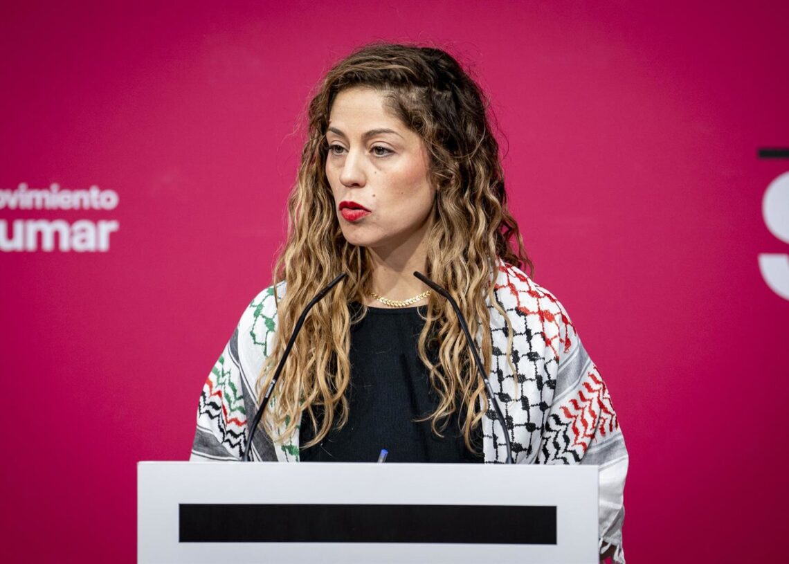 La coordinadora del Movimiento Sumar, Lara Hernández, interviene durante la celebración del Grupo Coordinador de Movimiento Sumar, el primero del presente curso político, en el Espacio Unonueve, a 27 de septiembre de 2025, en Madrid (España).A. Pérez Meca - Europa Press