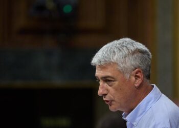 Archivo - El diputado de EH Bildu Oskar Matute durante un pleno Jesús Hellín - Europa Press - Archivo