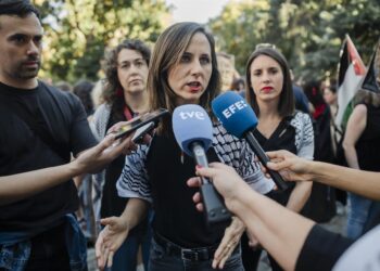 La secretaria general y diputada de Podemos, Ione Belarra, ofrece unas declaraciones a la prensa, antes de la movilización bajo el lema ‘Alto al genocidio contra el pueblo Palestino. Por el fin al comercio de armas y a las relaciones con Israel’.Mateo Lanzuela - Europa Press