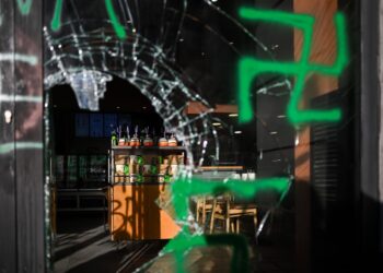 Un destrozo en el Starbucks de la Via LaietanaLORENA SOPENA - EUROPA PRESS