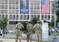 Miembros de la Guardia Nacional frente al Capitolio, en Wahington, Estados UnidosEuropa Press/Contacto/Gent Shkullaku