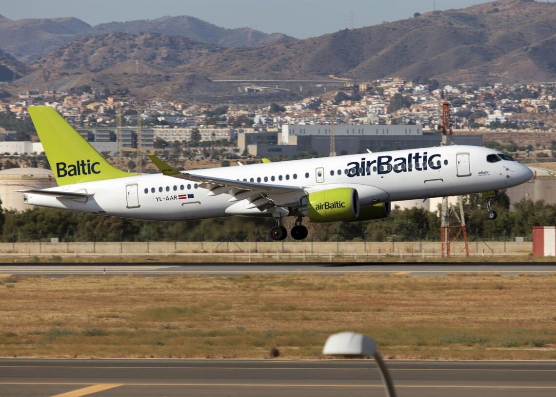 Archivo - Airbus 220-300 de la compañía Air Baltic (archivo)Europa Press/Contacto/Fabrizio Gandolfo - Archivo