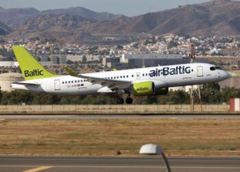 Archivo - Airbus 220-300 de la compañía Air Baltic (archivo)Europa Press/Contacto/Fabrizio Gandolfo - Archivo