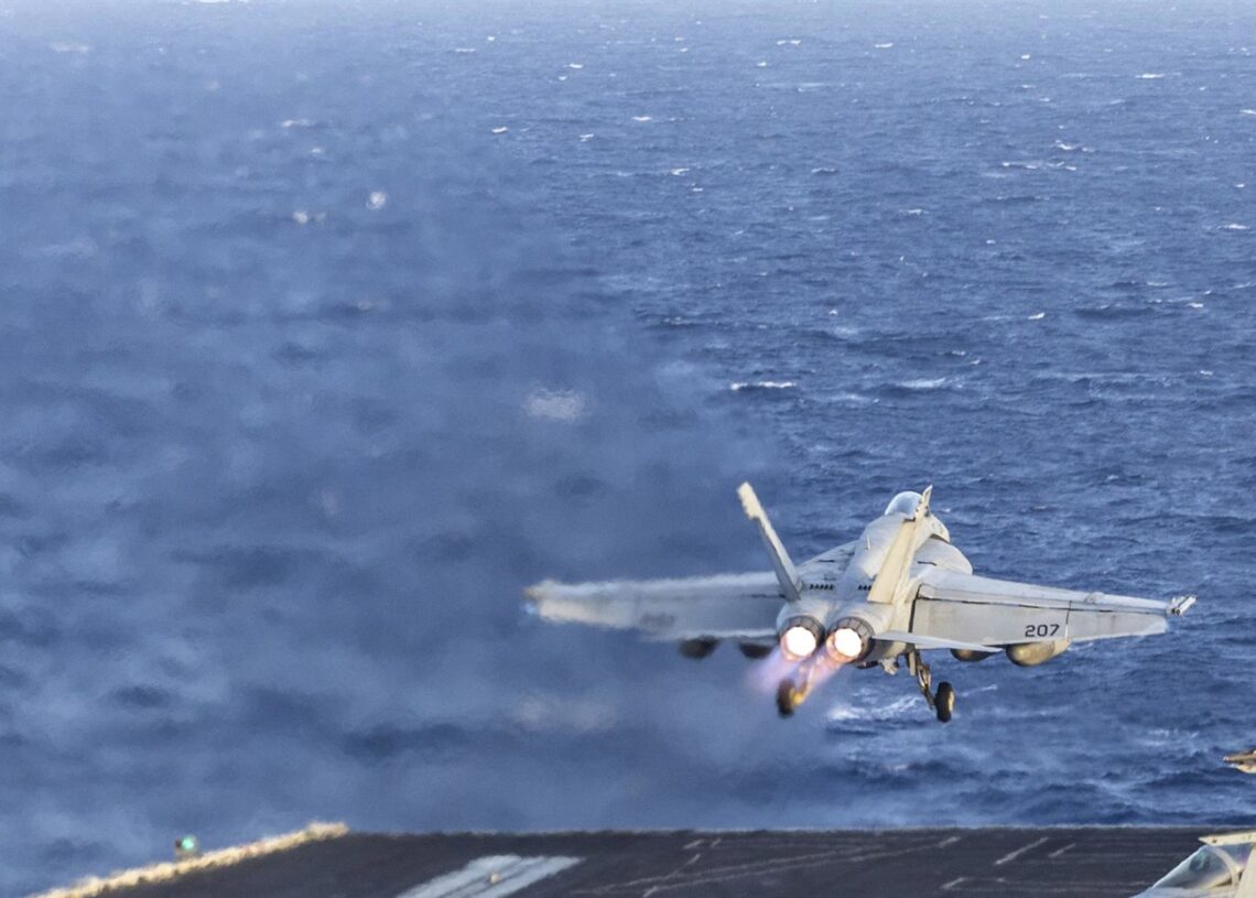 Archivo - Operaciones en el mar Rojo (archivo)Europa Press/Contacto/Mcsn Jason Jackson/U.S Navy