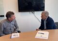 Gal Hirsch y Julian Larison en una reunión para tratar el intercambio de rehenes y presosGOBIERNO DE ISRAEL