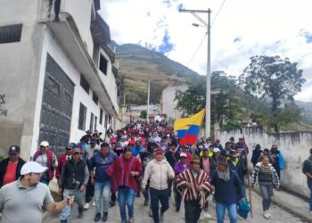 Miembros de la Confederación de Nacionalidades Indígenas del Ecuador (CONAIE) durante el paro nacional de Ecuador de 2025CONAIE