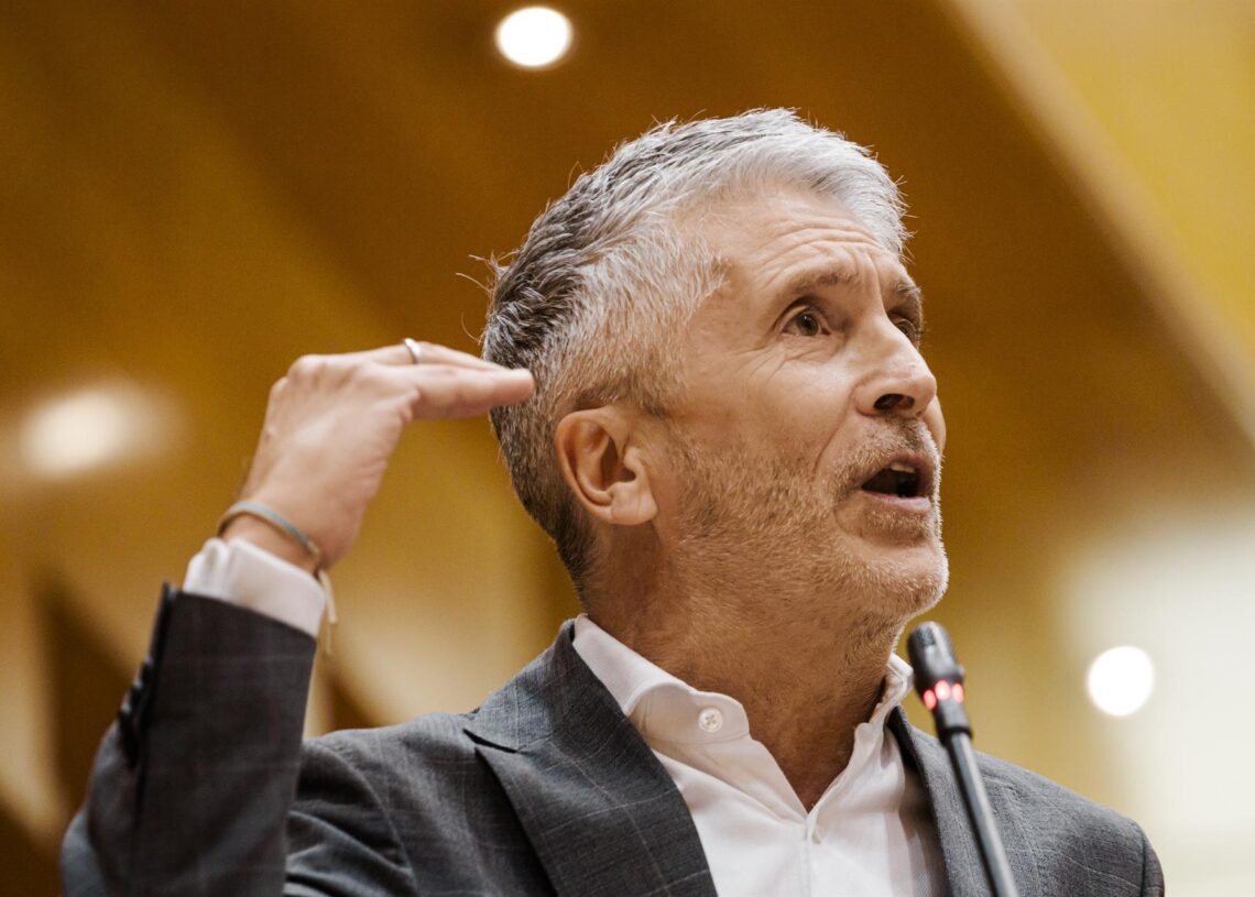El ministro del Interior, Fernando Grande Marlaska, durante una sesión de control al Gobierno en el Senado, a 16 de septiembre de 2025, en Madrid (España). El Gobierno se enfrenta una semana más a una sesión de control en la que responderá a las preguntasCarlos Luján - Europa Press