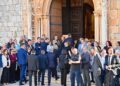 El presidente del Gobierno, Pedro Sánchez, acompañado de varios ministros y otras autoridades, entra en la Iglesia Santa María Magdalena de Olivenza para asistir al funeral de Fernández varaANDRÉS RODRÍGUEZ/ EUROPA PRESS